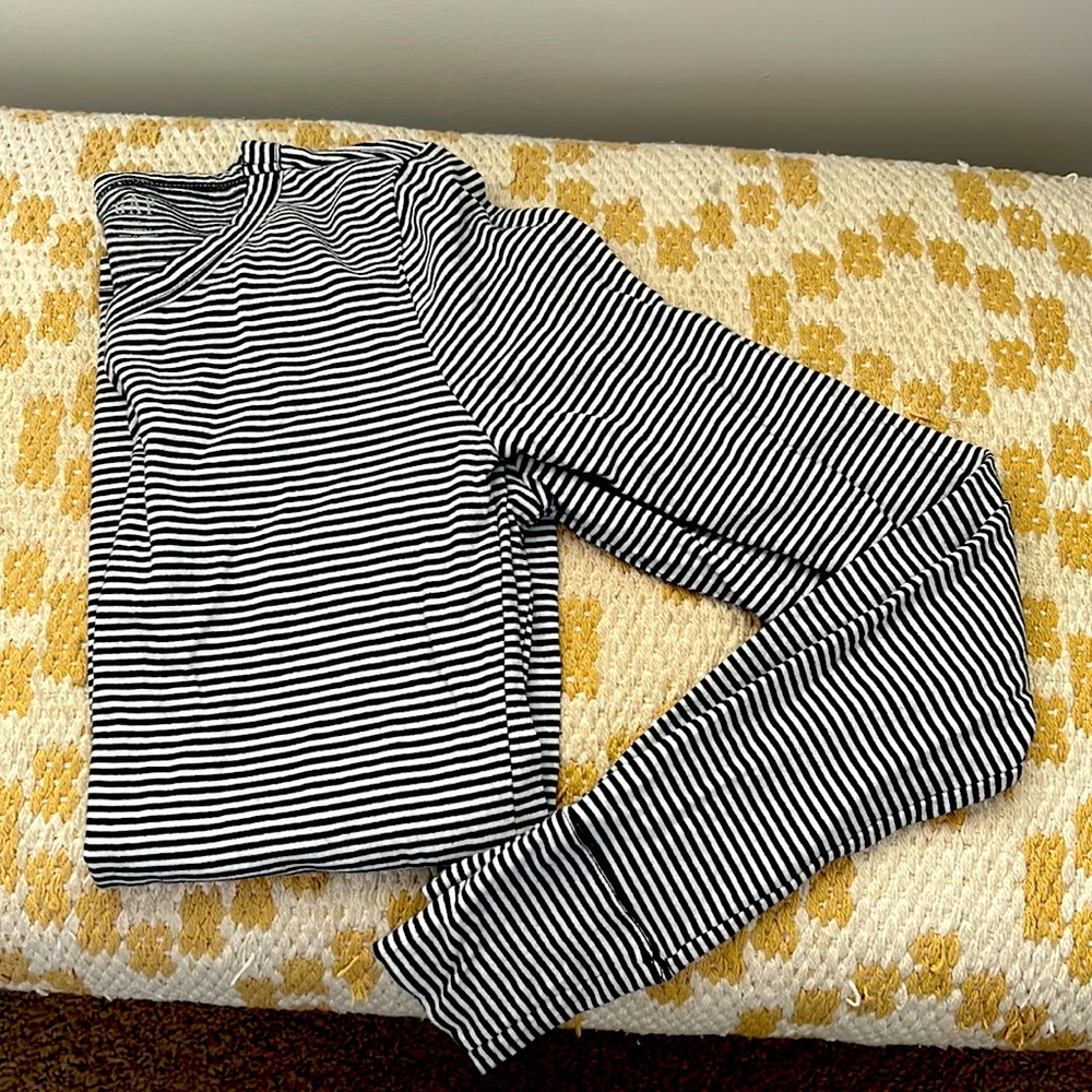 Gap Black and white stripe long sleeve tee